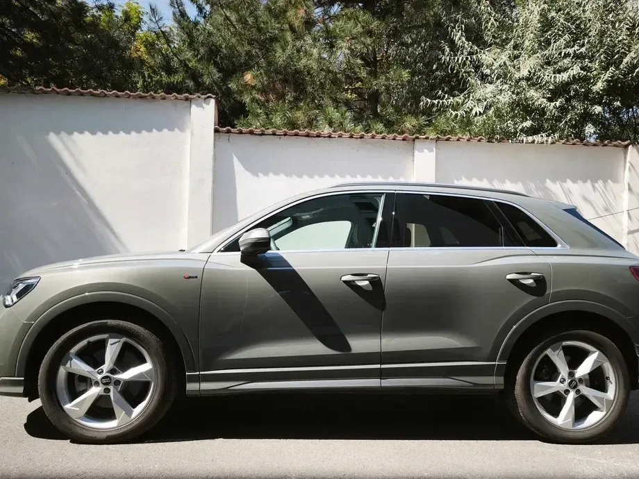 Audi Q3 F3 2.0 40 TFSI S tronic quattro S Line — imagine 2