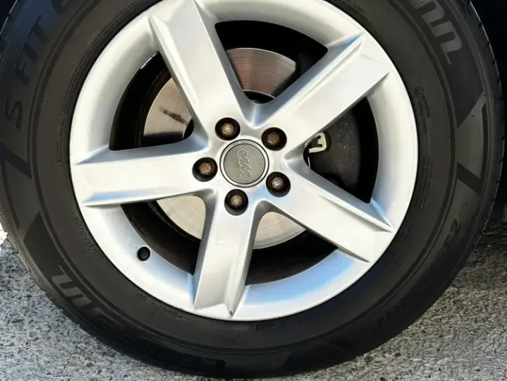 Audi Q5 8R 2.0 TDI Quattro clean