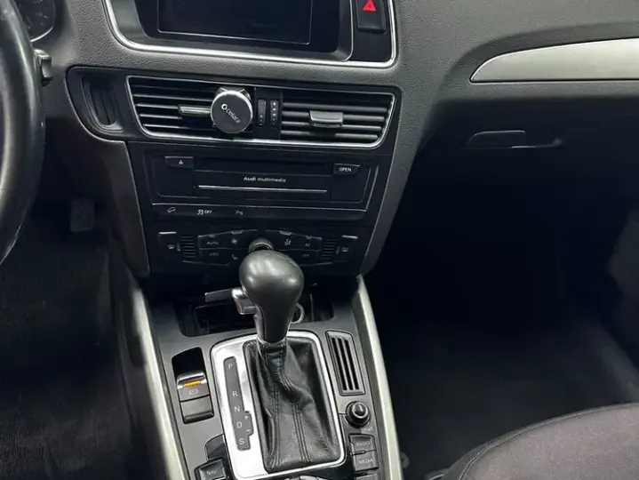 Audi Q5 8R 2.0 TDI Quattro clean