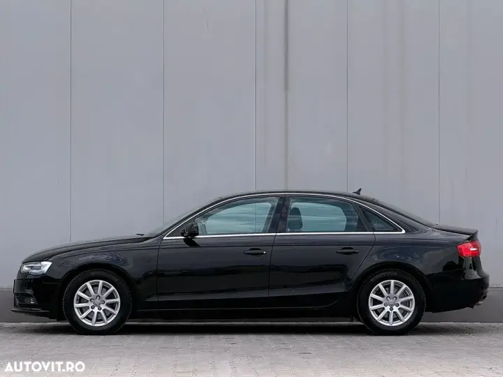 Audi A4 Limuzina B8 2.0 TDI DPF multitronic Attraction