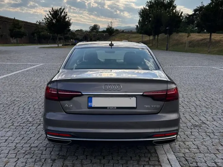 Audi A4 Limuzina 35 TFSI S tronic MHEV S Line