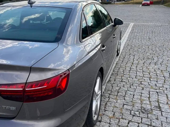 Audi A4 Limuzina 35 TFSI S tronic MHEV S Line
