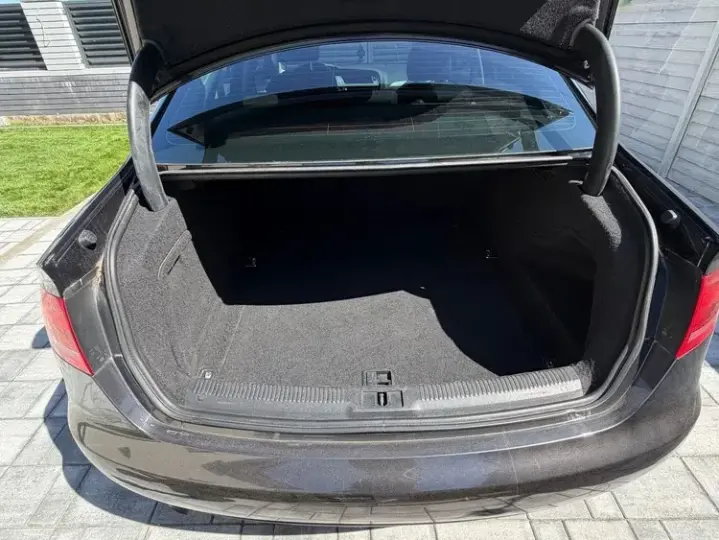 Audi A4 Limuzina B8 2.0 TDI B8