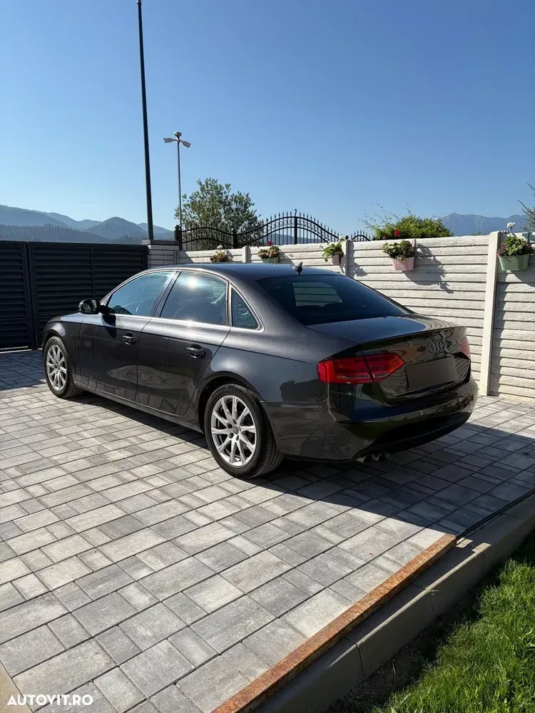 Audi A4 Limuzina B8 2.0 TDI B8 — imagine 4