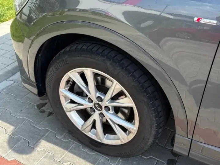 Audi Q3 F3