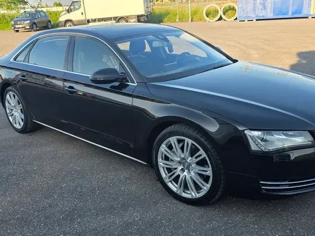 Audi A8 D4