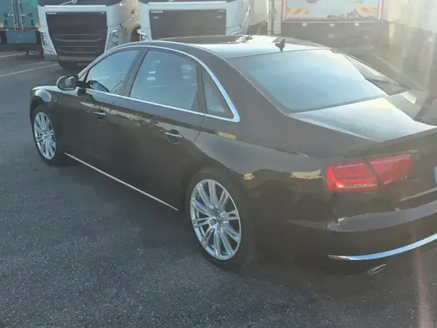 Audi A8 D4