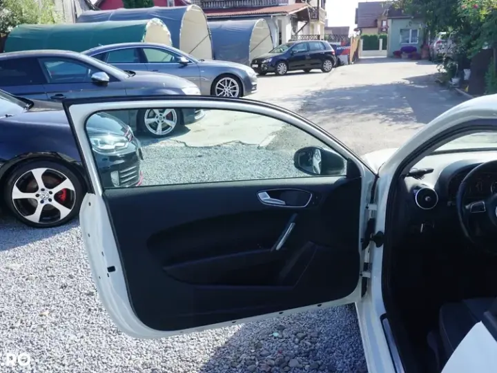 Audi A1 3-portiere 8X 1.2 TFSI Ambition