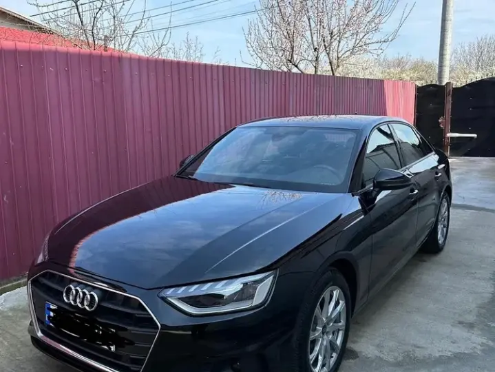 Audi A4 Limuzina 35 TFSI S tronic MHEV Advanced