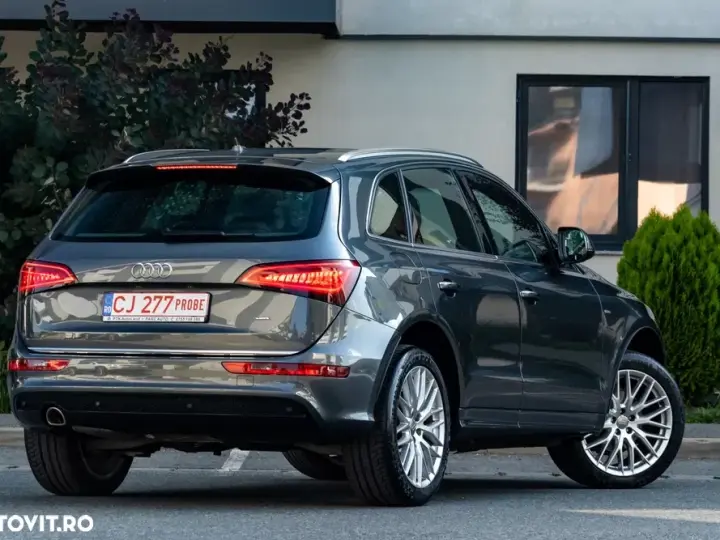 Audi Q5 8R 2.0 TDI Quattro S tronic Sport