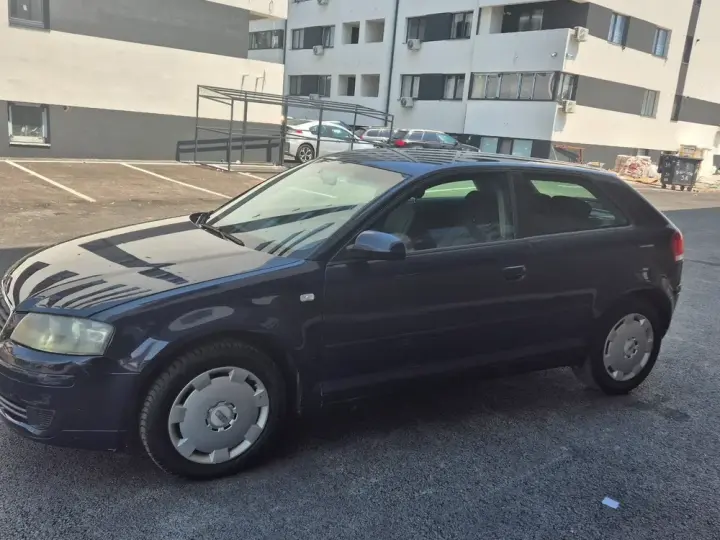 Audi A3 3-portiere 8P 2.0 TDI Ambition