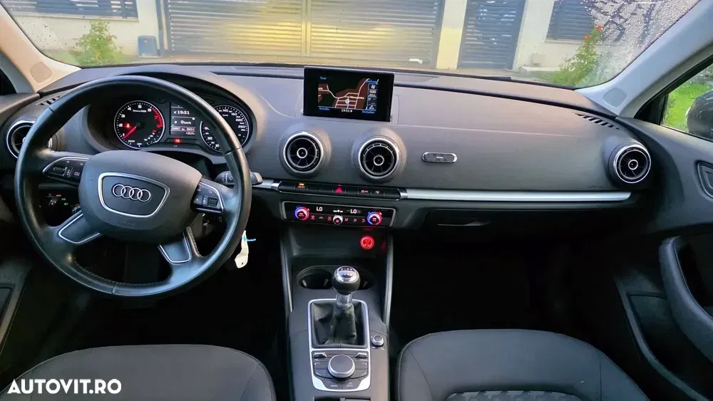 Audi A3 Sportback 8V 1.2 TFSI Attraction — imagine 3