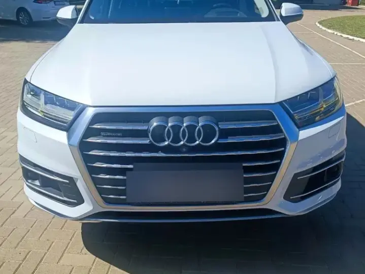 Audi Q7 4M