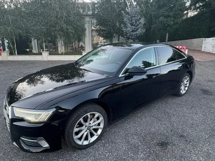 Audi A6 C8 2.0 40 TDI S tronic Basic