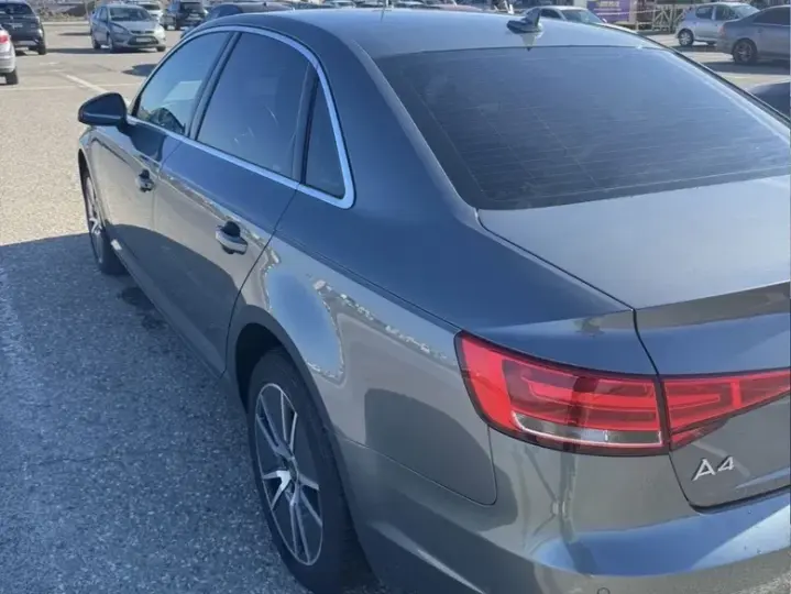 Audi A4 Limuzina B9 2.0 TDI quattro S tronic