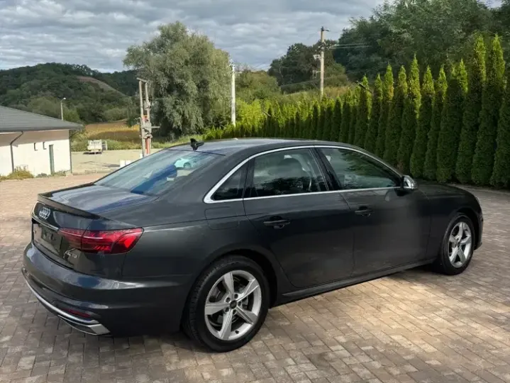 Audi A4 Limuzina B9 30 TDI S tronic MHEV S Line