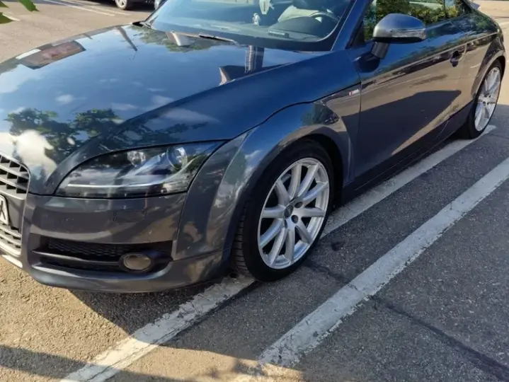 Audi TT 8J