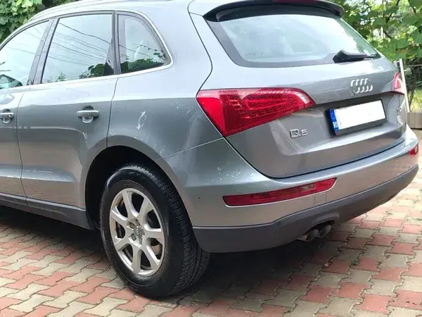 Audi Q5 8R