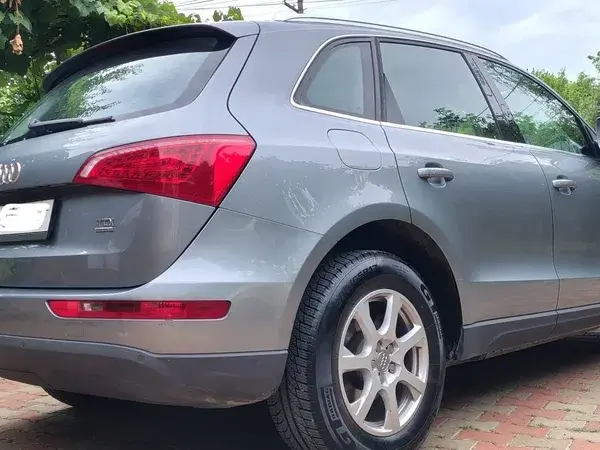 Audi Q5 8R