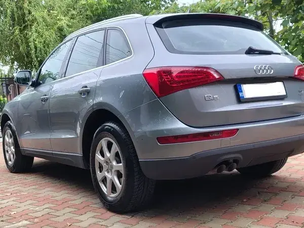 Audi Q5 8R