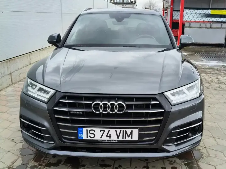 Audi Q5 FY 55 TFSI e quattro S tronic