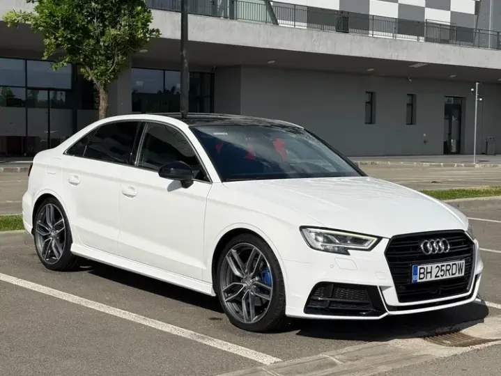 Audi A3 Limuzina 8V 2.0 TDI S tronic S line Sportpaket