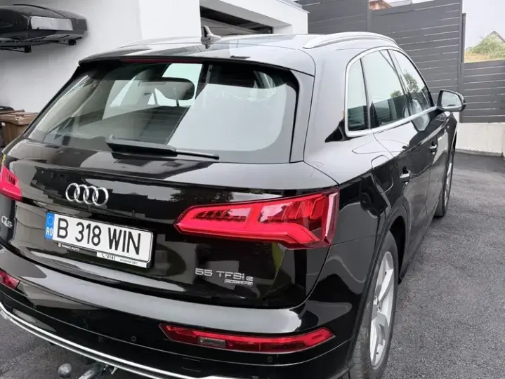 Audi Q5 FY 50 TFSI e quattro S tronic PHEV Basic