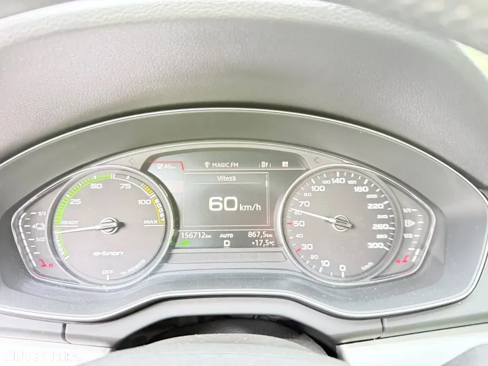 Audi Q5 FY 50 TFSI e quattro S tronic PHEV Basic — imagine 3