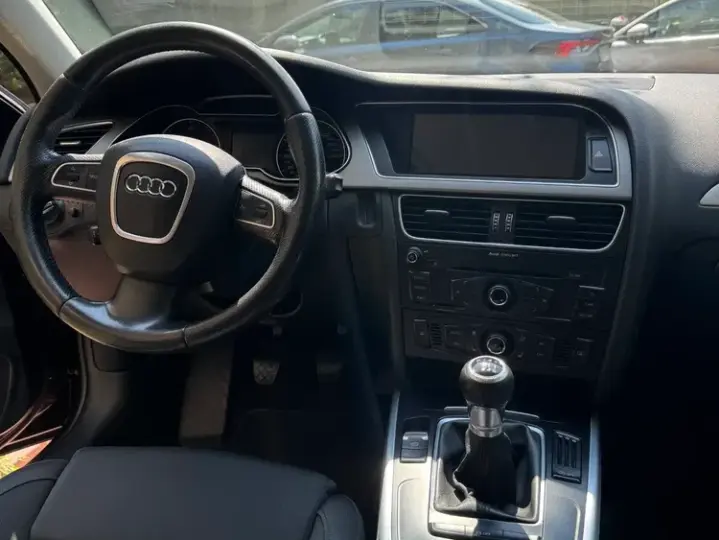 Audi A4 Limuzina B8 2.0 TDI B8 Quattro