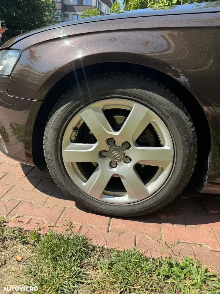 Audi A4 Limuzina B8 2.0 TDI B8 Quattro — imagine 4