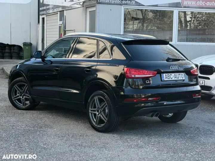 Audi Q3 F3
