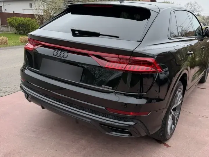 Audi Q8 55 TFSI quattro Tiptronic MHEV