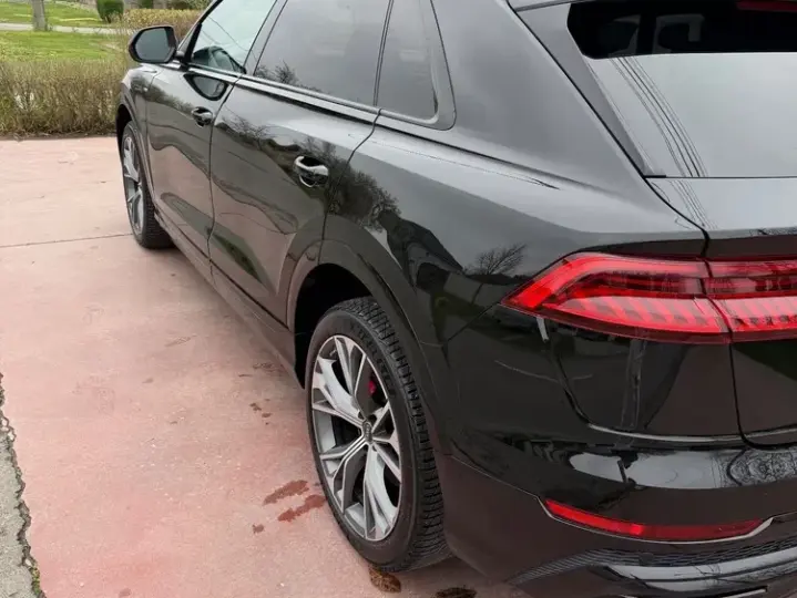 Audi Q8 55 TFSI quattro Tiptronic MHEV