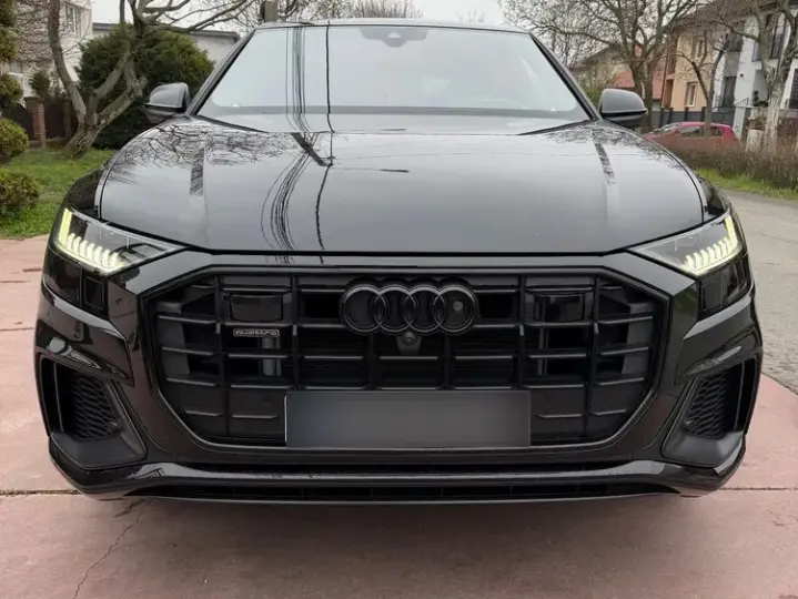 Audi Q8 55 TFSI quattro Tiptronic MHEV