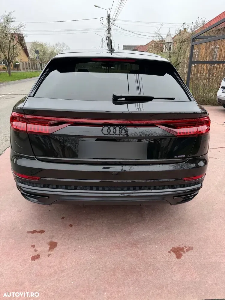 Audi Q8 55 TFSI quattro Tiptronic MHEV — imagine 5