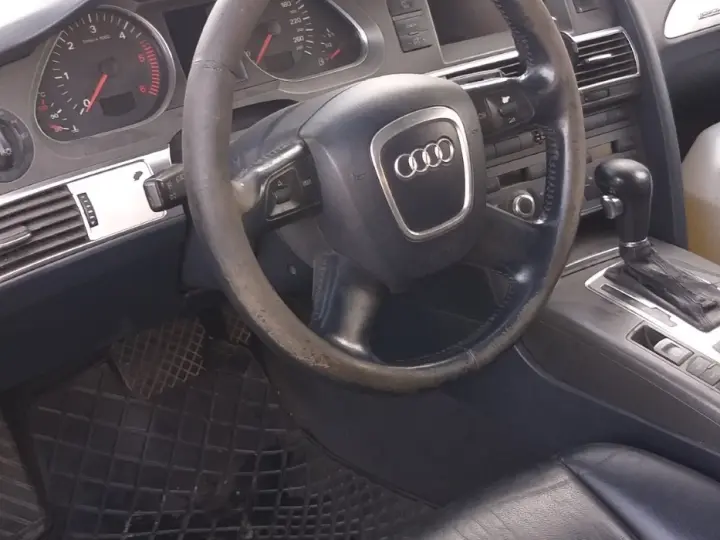 Audi A6 2.4 multitronic
