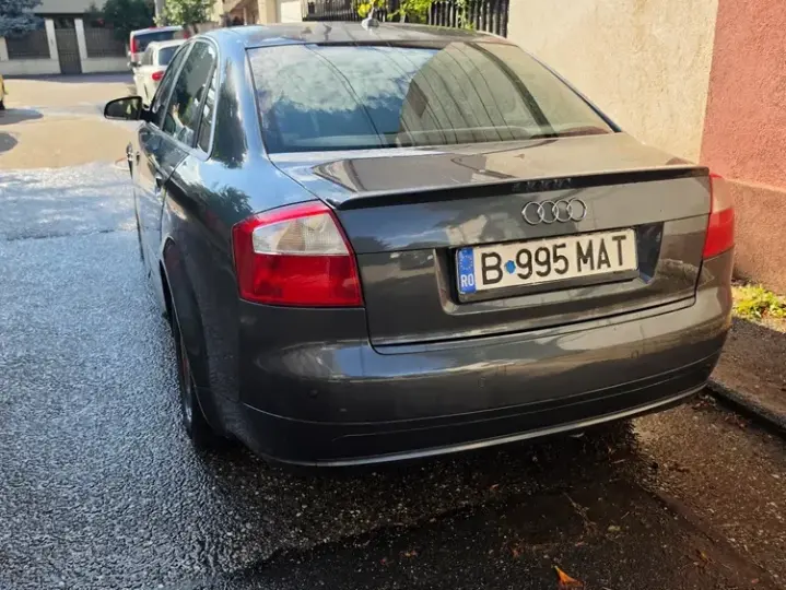 Audi A4 Limuzina B6