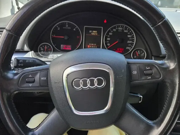Audi A4 Limuzina B8