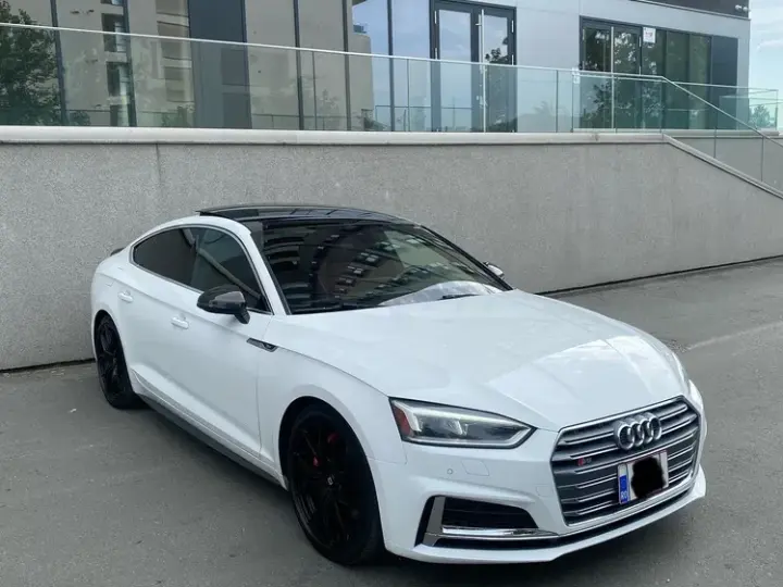 Audi S5 F5