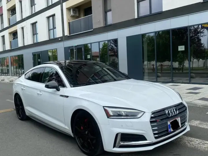 Audi S5 F5