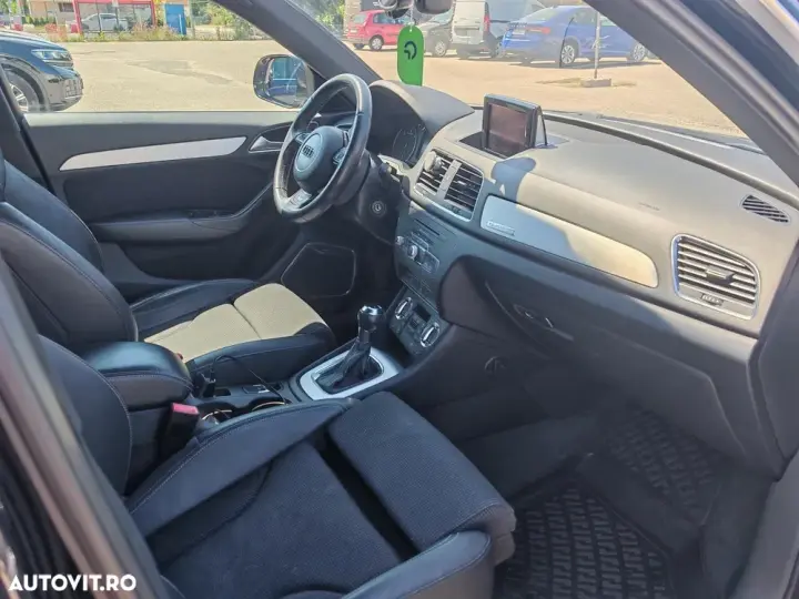 Audi Q3 8U