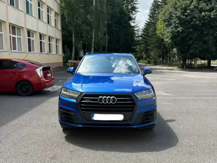 Audi Q7 4M