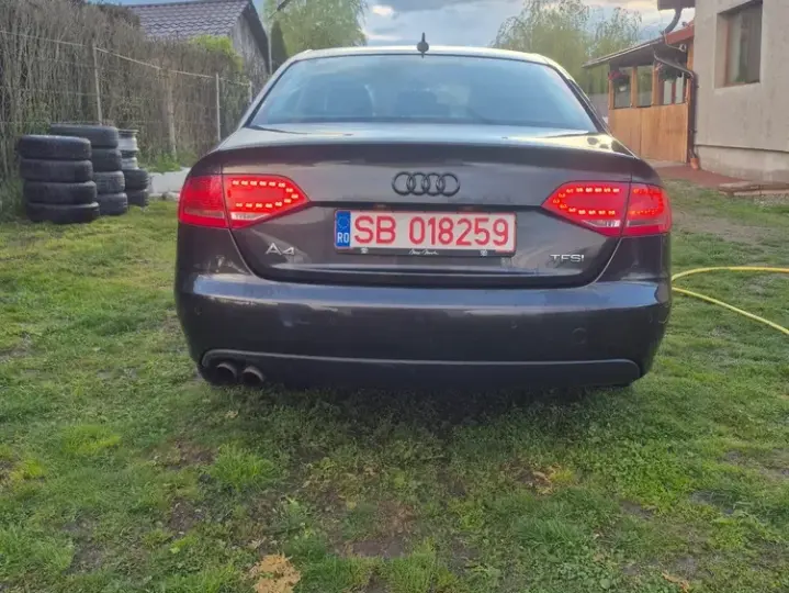 Audi A4 Limuzina