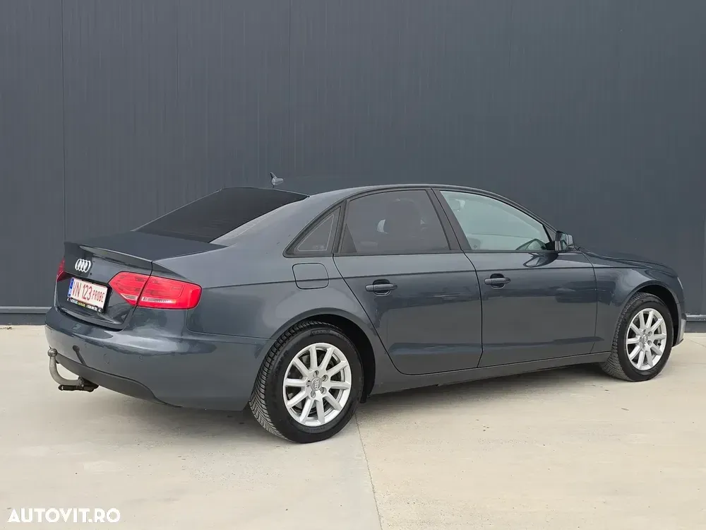 Audi A4 Limuzina 2.0 TDI DPF multitronic Ambition — imagine 4