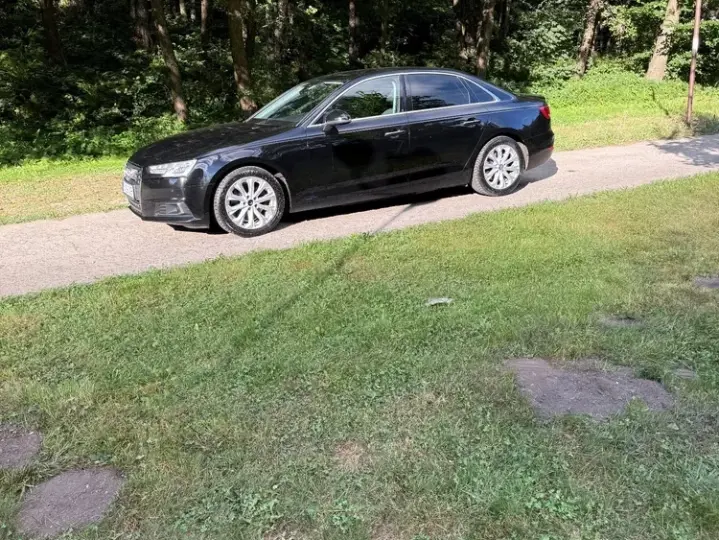 Audi A4 Limuzina B9 2.0 TDI S tronic