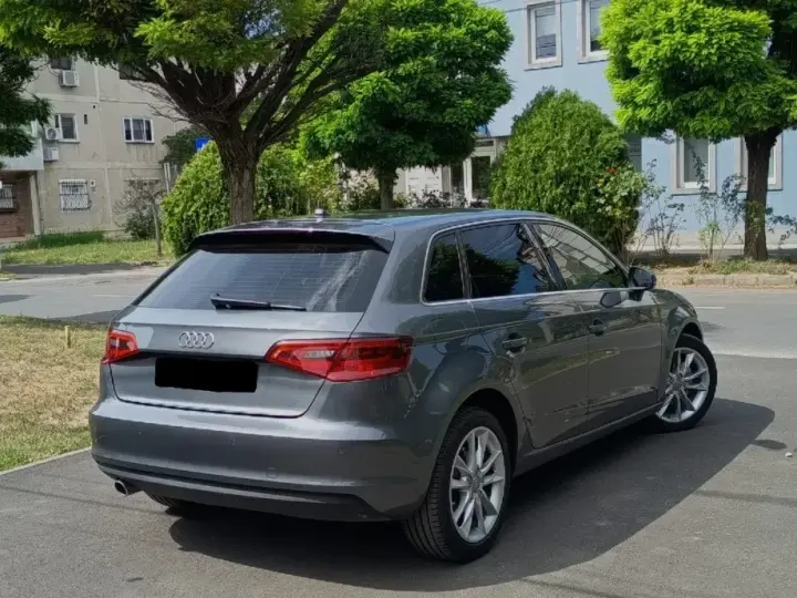 Audi A3 Sportback 1.6 TDI clean Attraction