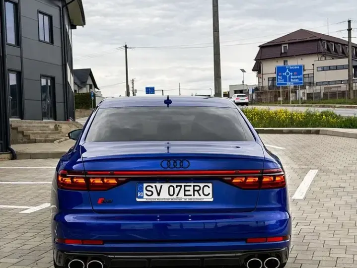 Audi S8 4.0 TFSI quattro Tiptronic