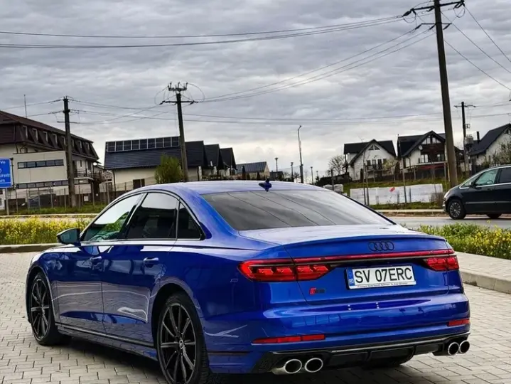 Audi S8 4.0 TFSI quattro Tiptronic