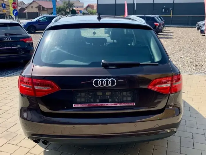 Audi A4 Avant B8 2.0 TDI DPF Attraction