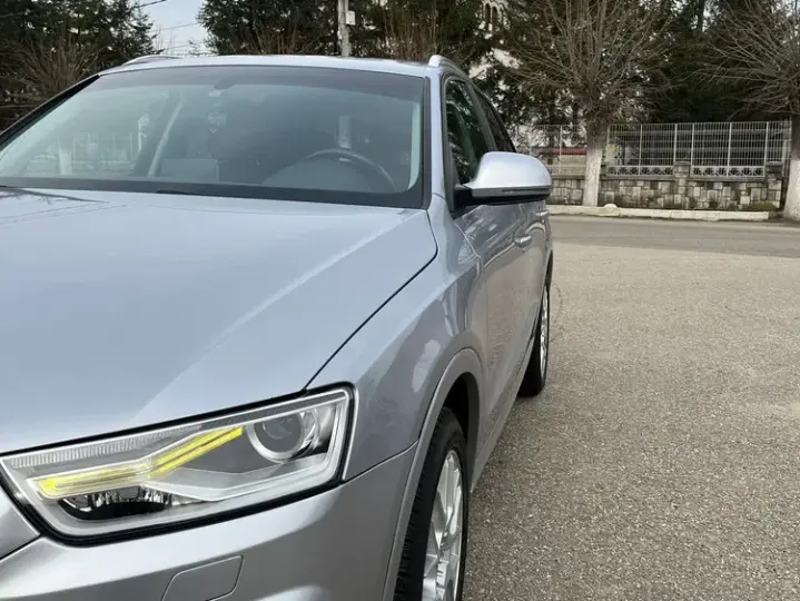 Audi Q3 8U